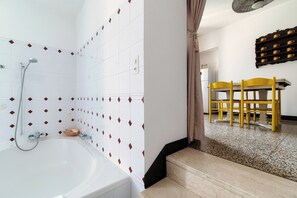 Bathroom - The Lake House (Lugano)