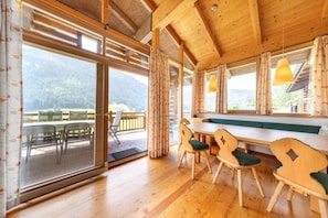 House | Dining - Pinzgau Ski Chalet Retreat With Balcony (Wald im Pinzgau)