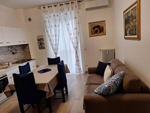 Apartment, 2 Bedrooms, Accessible, Balcony | Interior - BnB Milano Dipinta di Blu With Balcony (Milan)