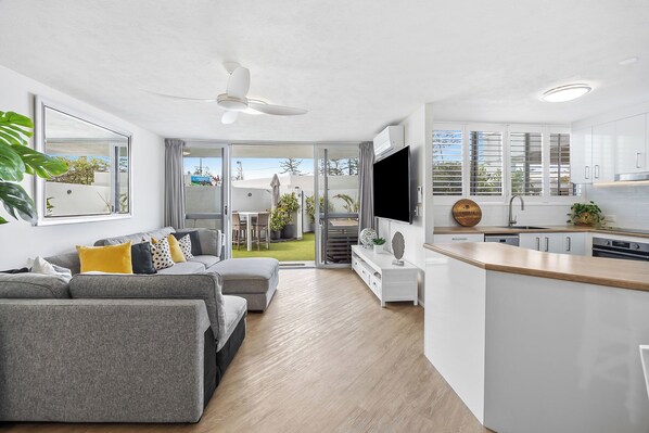 Smart TV - Beachside Superior Courtyard Apartment (Sunshine Coast)