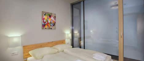 House | 3 bedrooms, bed sheets