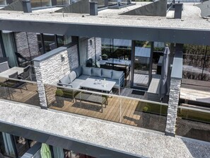 Apartment | Outdoor dining