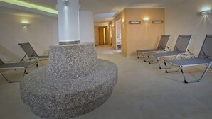 Unclassified image, 2 of 36, button - Stylish Retreat Near Wildkogel Gondola (Neukirchen am Grossvenediger)
