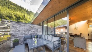 Unclassified image, 4 of 36, button - Stylish Retreat Near Wildkogel Gondola (Neukirchen am Grossvenediger)