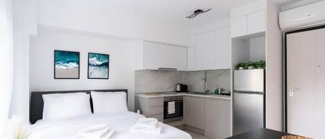 1 chambre, fer et planche à repasser, Wi-Fi gratuit, draps fournis