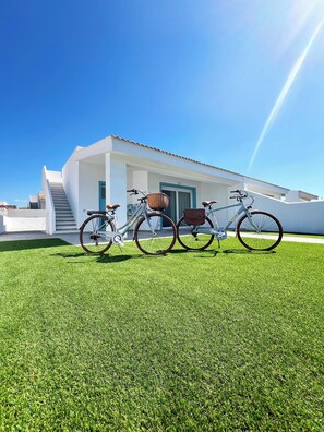 Property grounds - Villa Dolce Vita-new villa with garden 5 minutes from the beach (Valledoria)