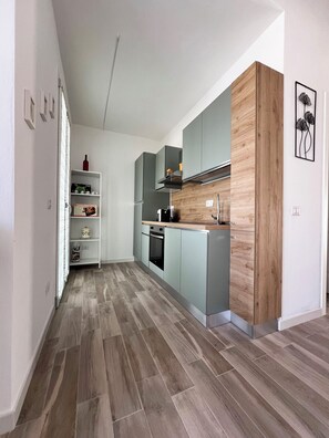 Private kitchen - Villa Dolce Vita-new villa with garden 5 minutes from the beach (Valledoria)