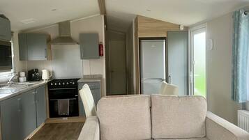 Apartment | Living area | TV