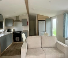 Apartamento | Zona de estar | Una televisión