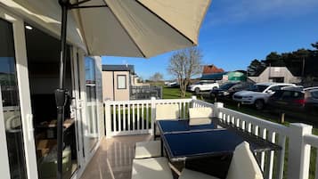 Apartment | Outdoor dining