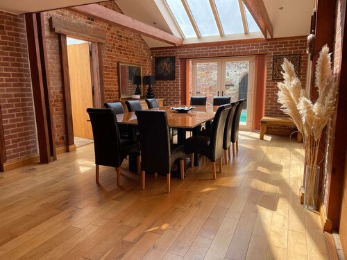 Villa Hobland Barn in Hopton