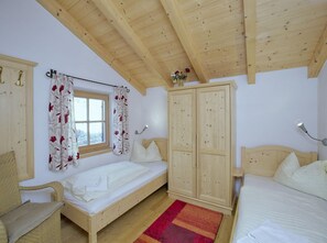 Chalet | 5 slaapkamers, individueel gemeubileerd, beddengoed
