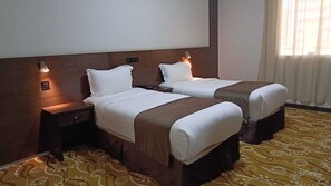 Habitación con 1 cama matrimonial o 2 individuales | Caja de seguridad en la habitación, cortinas blackout y wifi gratis