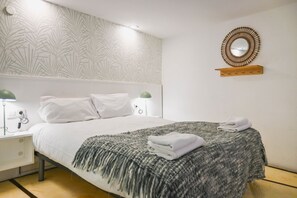 2 bedrooms, iron/ironing board, free WiFi