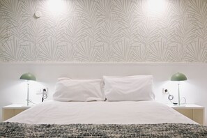 2 bedrooms, iron/ironing board, free WiFi
