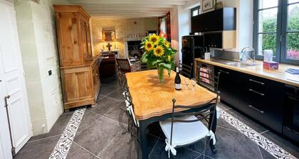 Charming cottage in Touraine with garden, near Loire castles