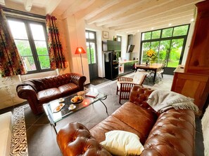 Living area - Charming cottage in Touraine with garden, near Loire castles (Avon-les-Roches)