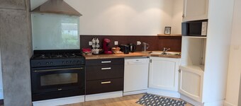 Authentic Cottage in Villemurlin with Garden and Parking