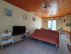 TV - Quiet Vacation Home - Pets Allowed (La Faute-sur-Mer)