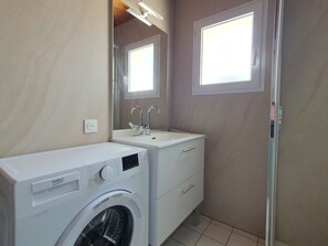 Bathroom - Quiet Vacation Home - Pets Allowed (La Faute-sur-Mer)