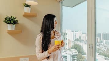 办公桌、笔记本电脑工作区、熨斗/熨板、免费 WiFi