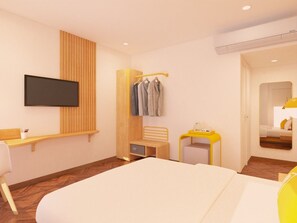 Standard Queen Room | Desk, laptop workspace, iron/ironing board, free WiFi