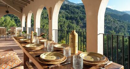 Es Carritx, 4 bedrooms, 4bathrooms, swimming pool, sea view, A/C, Fiber