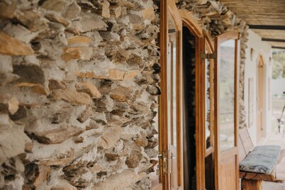 Luxury Getaway in Klein Karoo 2-bedroom at Buffelsklip Game Farm in Van Wyksdorp