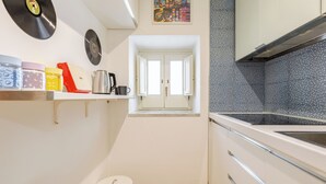 Private kitchen - [salernostays] Central apt by duomo | Retro Vibes (Salerno)