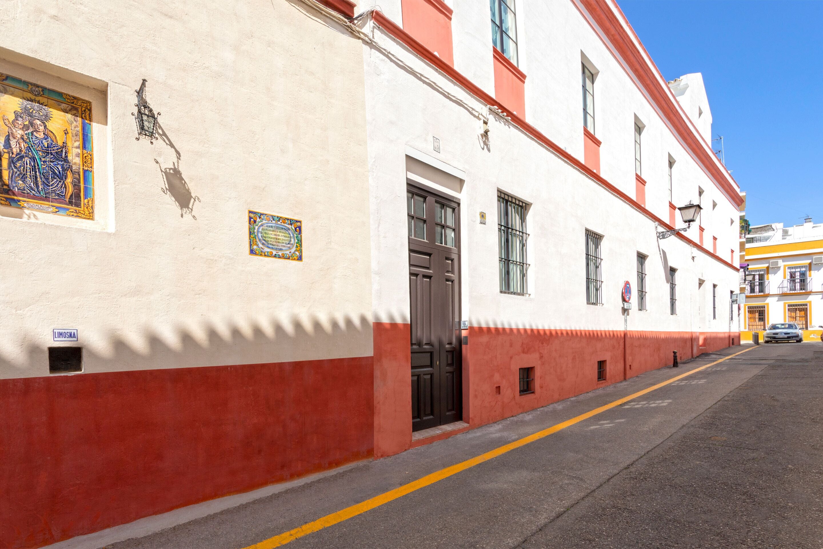 숙박 시설 정면