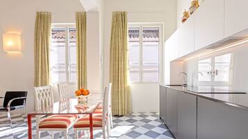 Lägenhet (2 Bedrooms) | Restauranger