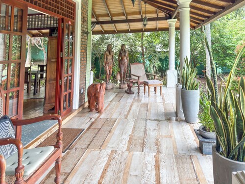 Green Olive Villa