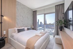 Departamento estándar, balcón, vista a la ciudad | 2 habitaciones, escritorio, tabla de planchar con plancha y wifi gratis 