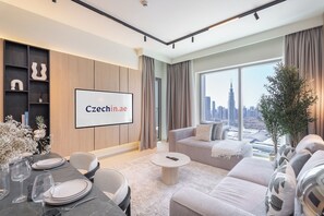 Leilighet – standard, balkong, byutsikt | Oppholdsområde