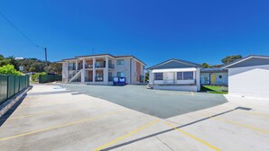 Exterior - Rainbow Motel Queanbeyan (Queanbeyan East)