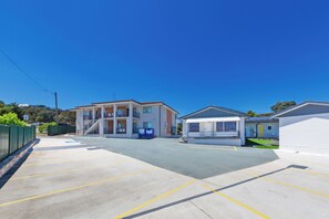 Exterior - Rainbow Motel Queanbeyan (Queanbeyan East)