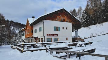 Facciata della struttura