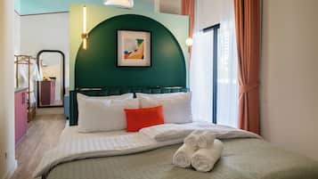 Studio Suite Desain, 1 kamar tidur, bathtub, pemandangan kota | Balkon