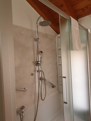 House, 2 Bedrooms | Bathroom shower - I Scalitt (Carate Urio)