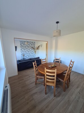 Dining - Quiet F4 apartment (Troisfontaines)