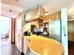 Private kitchen - Great location to subway and El Golf (Santiago)