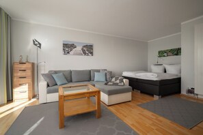 Free WiFi, bed sheets - Seahorse vacation apartment with a fantastic view of the Müritz (Waren (Müritz))