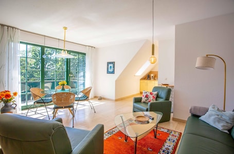 Fernseher, Stereoanlage. Ferienapartment Kranichruh in mitten der mecklenburgischen Natur