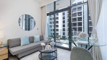 Comfort Studio, Balcony, City View | Living area