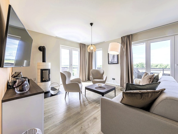 Tv, pejs, stereoanlæg