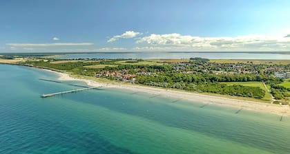 Vacation apartment "Strandliebe" with dog between the Baltic Sea and the Bodden