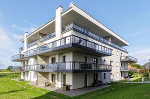 Exterior - 5 star vacation apartment large beach shell with fireplace - vacation between the Baltic Sea (Wustrow)