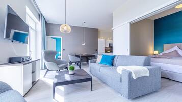 Fernseher, Stereoanlage