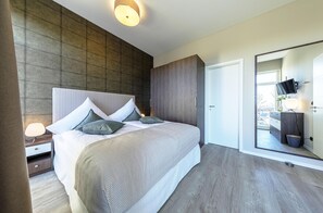 1 habitación, tabla de planchar con plancha, wifi gratis y ropa de cama