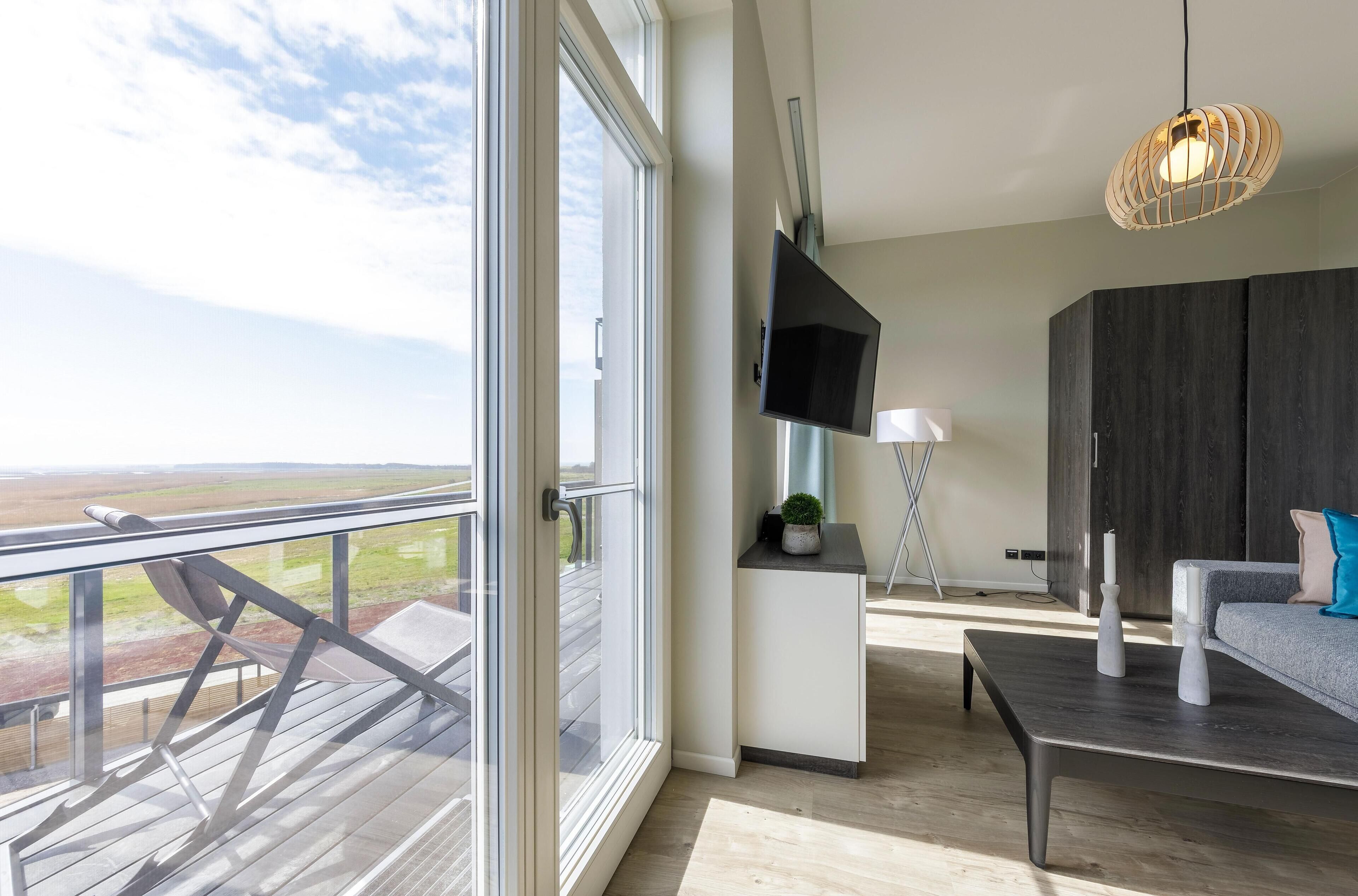 Fernseher, Stereoanlage